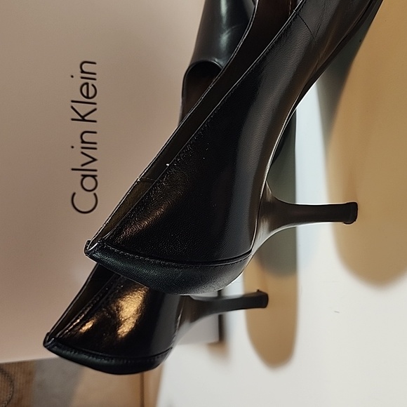 Calvin Klein Dolly Kidskin Black Heels Women's Size 9 - Picture 2 of 9